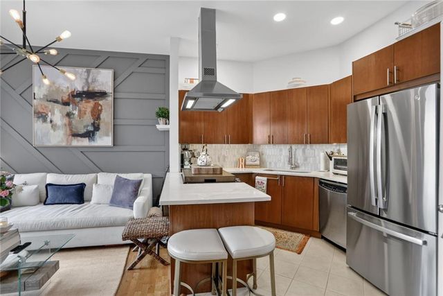 2626 Peachtree NW Road 1706, Atlanta, GA 30305