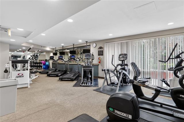 2626 Peachtree NW Road 1706, Atlanta, GA 30305