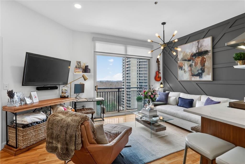 Image 1 of property listing at 2626 Peachtree NW Road 1706, Atlanta, GA 30305