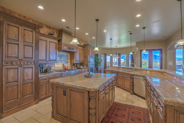 1015 C De Baca Lane, Bernalillo, NM 87004