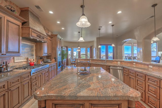 1015 C De Baca Lane, Bernalillo, NM 87004