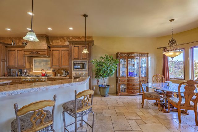 1015 C De Baca Lane, Bernalillo, NM 87004