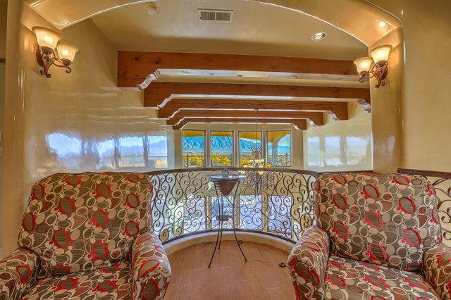 1015 C De Baca Lane, Bernalillo, NM 87004