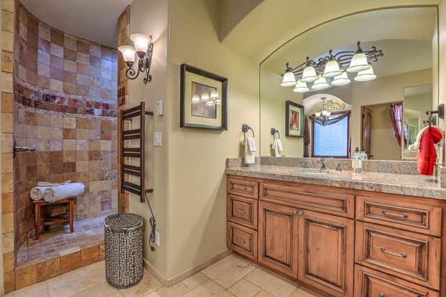 1015 C De Baca Lane, Bernalillo, NM 87004