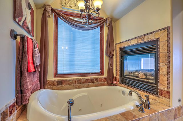 1015 C De Baca Lane, Bernalillo, NM 87004