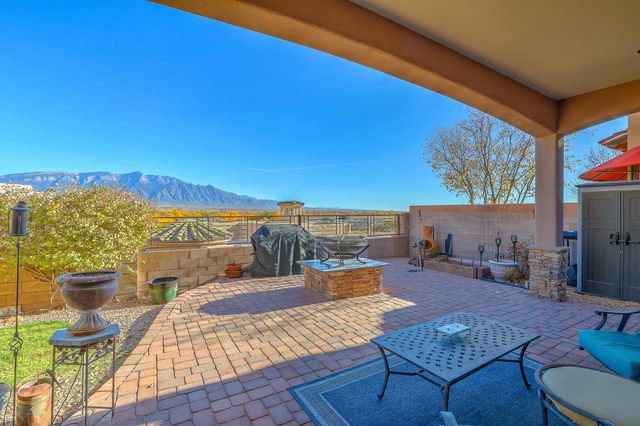 1015 C De Baca Lane, Bernalillo, NM 87004