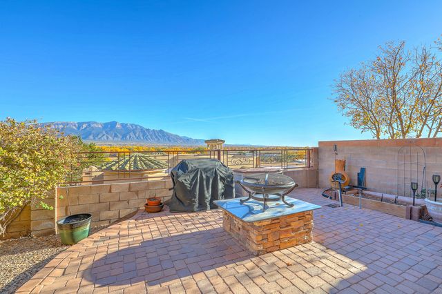 1015 C De Baca Lane, Bernalillo, NM 87004