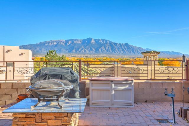 1015 C De Baca Lane, Bernalillo, NM 87004