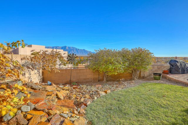 1015 C De Baca Lane, Bernalillo, NM 87004