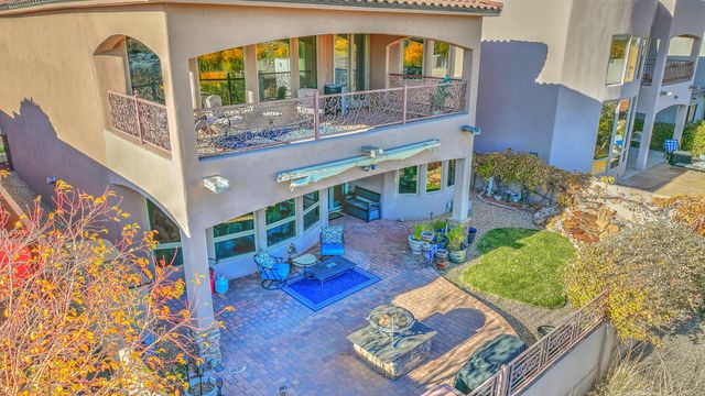 1015 C De Baca Lane, Bernalillo, NM 87004