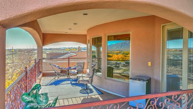 1015 C De Baca Lane, Bernalillo, NM 87004