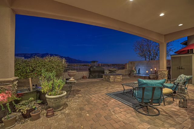 1015 C De Baca Lane, Bernalillo, NM 87004