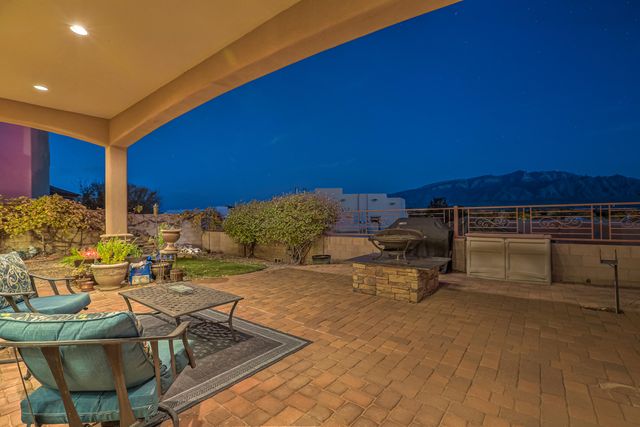 1015 C De Baca Lane, Bernalillo, NM 87004