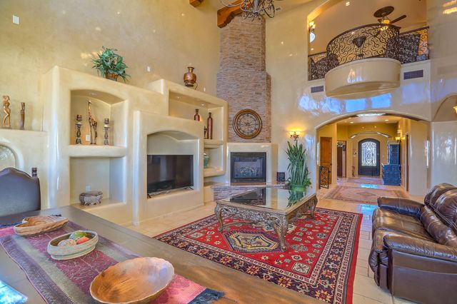 1015 C De Baca Lane, Bernalillo, NM 87004