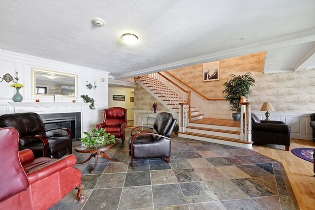 24 Greenleaves Drive 413, Amherst, MA 01002