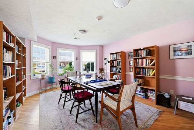 24 Greenleaves Drive 413, Amherst, MA 01002