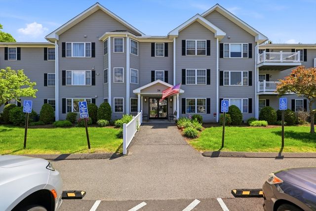 24 Greenleaves Drive 413, Amherst, MA 01002