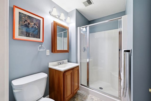 24 Greenleaves Drive 413, Amherst, MA 01002