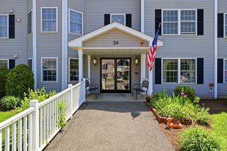 24 Greenleaves Drive 413, Amherst, MA 01002