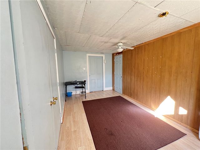 1337 Lowrie St, Troy Hill, PA 15212