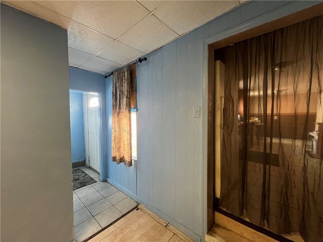 1337 Lowrie St, Troy Hill, PA 15212