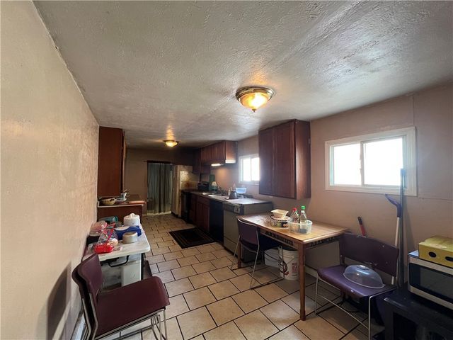 1337 Lowrie St, Troy Hill, PA 15212