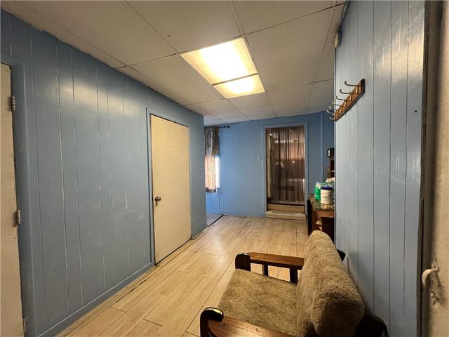 1337 Lowrie St, Troy Hill, PA 15212