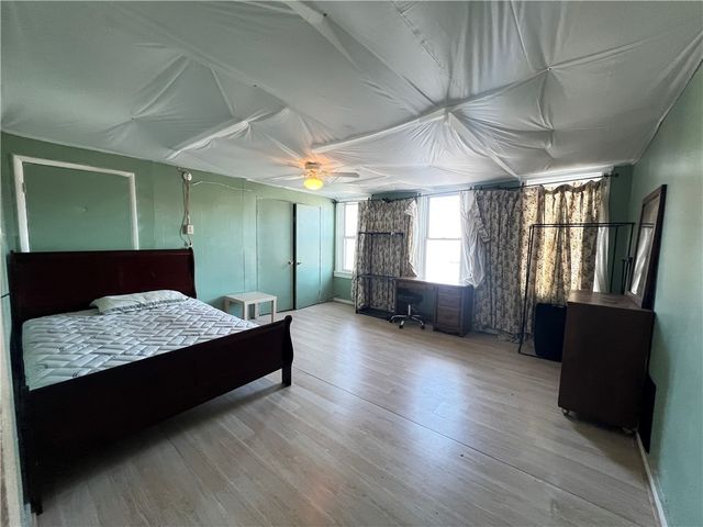 1337 Lowrie St, Troy Hill, PA 15212