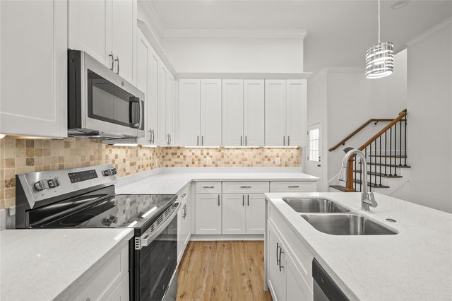 8447 Jutland Road, Houston, TX 77033