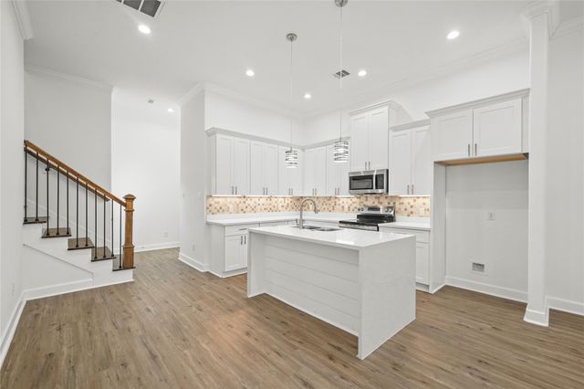 8447 Jutland Road, Houston, TX 77033