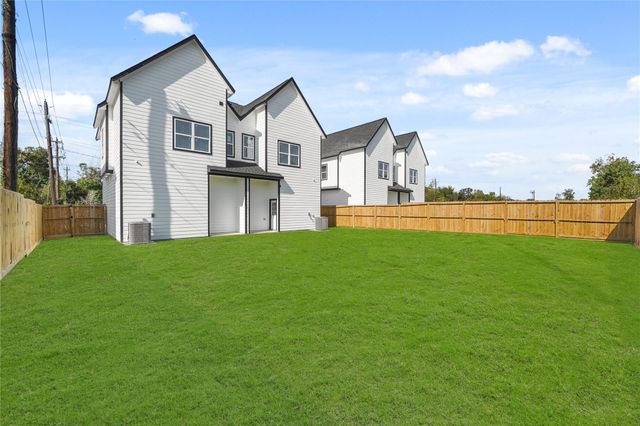 8447 Jutland Road, Houston, TX 77033