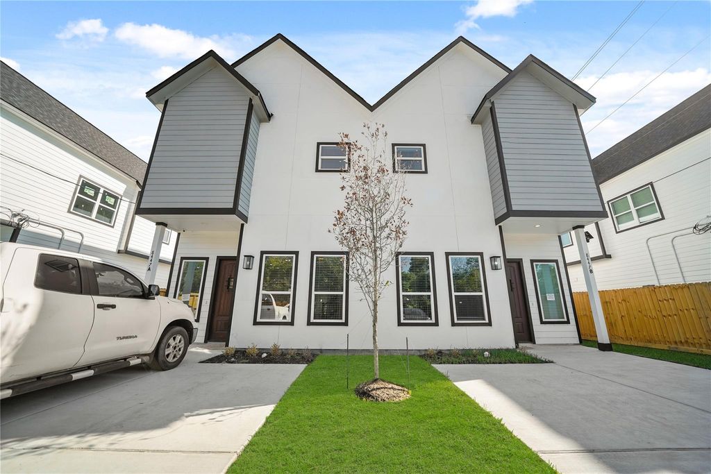 8447 Jutland Road, Houston, TX 77033