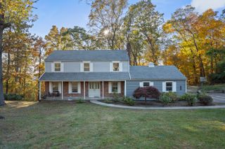 132 Linsley Lake Road, Branford, CT 06471