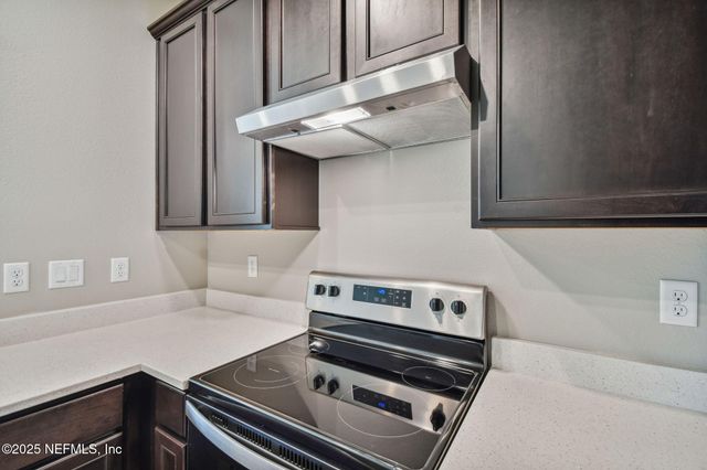 9798 FIDDLEBACK Lane, Jacksonville, FL 32222