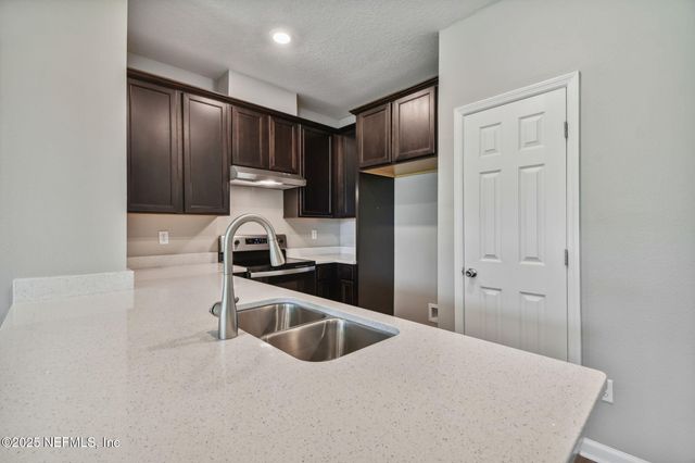 9798 FIDDLEBACK Lane, Jacksonville, FL 32222