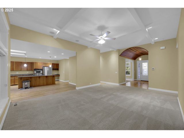 3085 SUMMIT SKY Blvd, Eugene, OR 97405