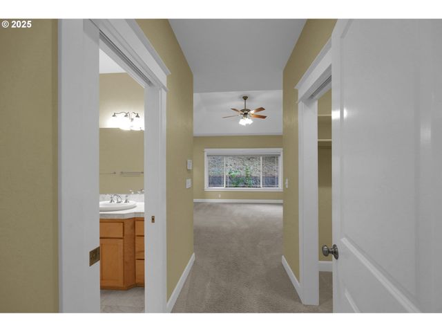 3085 SUMMIT SKY Blvd, Eugene, OR 97405