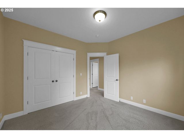 3085 SUMMIT SKY Blvd, Eugene, OR 97405