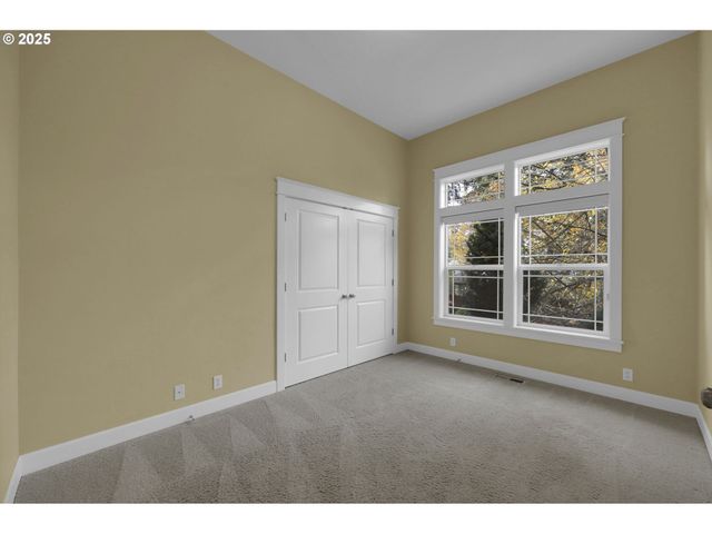 3085 SUMMIT SKY Blvd, Eugene, OR 97405