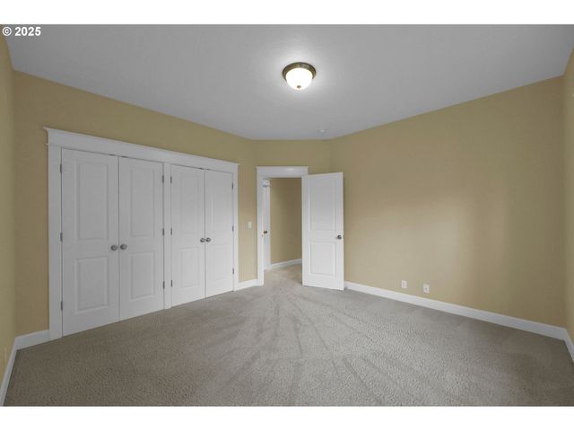 3085 SUMMIT SKY Blvd, Eugene, OR 97405