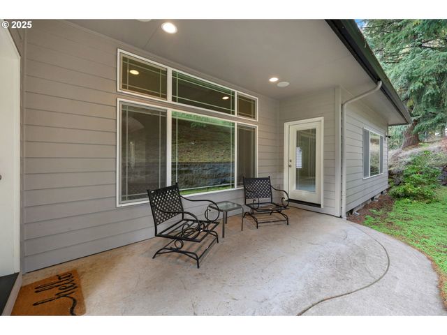 3085 SUMMIT SKY Blvd, Eugene, OR 97405