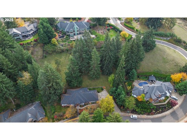 3085 SUMMIT SKY Blvd, Eugene, OR 97405