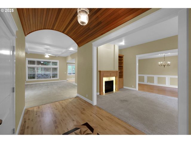 3085 SUMMIT SKY Blvd, Eugene, OR 97405