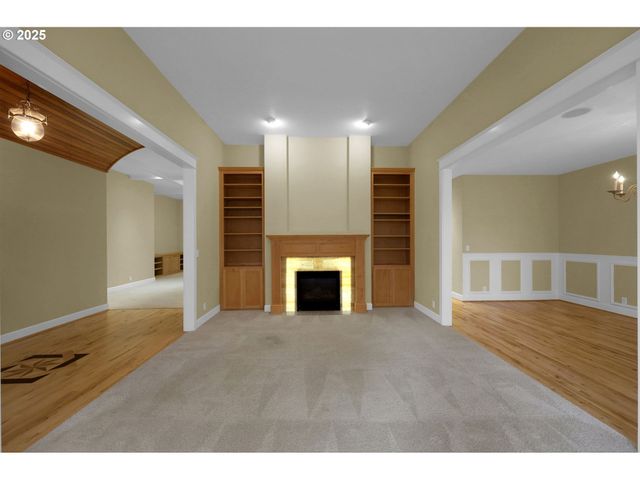 3085 SUMMIT SKY Blvd, Eugene, OR 97405