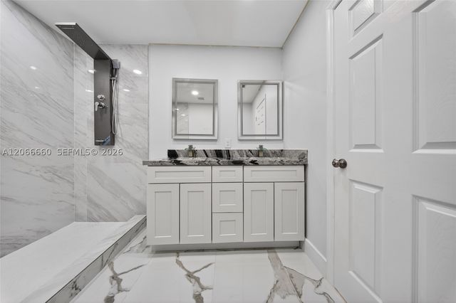 1417 Everest PKWY, Cape Coral, FL 33904