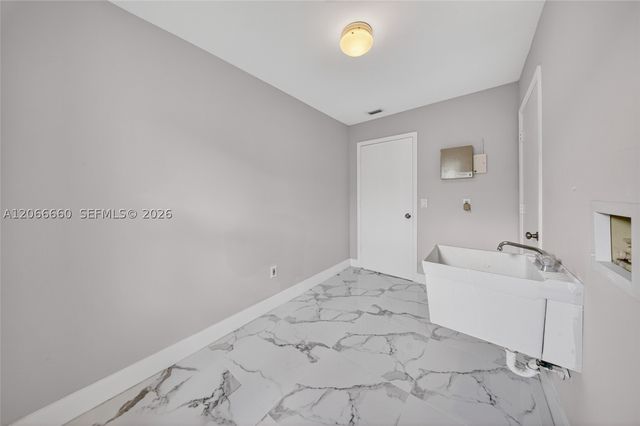 1417 Everest PKWY, Cape Coral, FL 33904