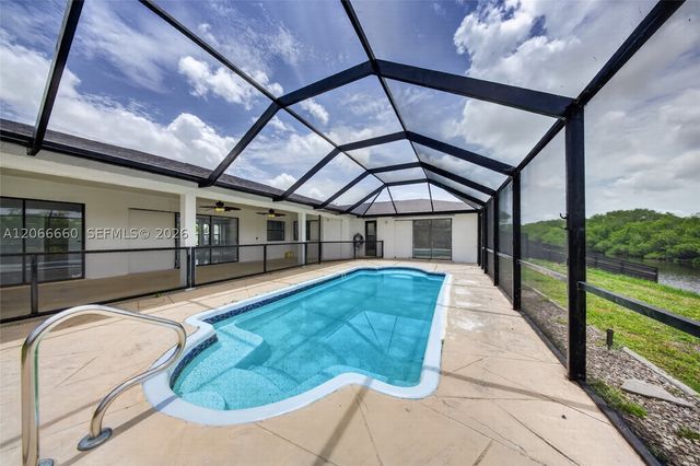 1417 Everest PKWY, Cape Coral, FL 33904