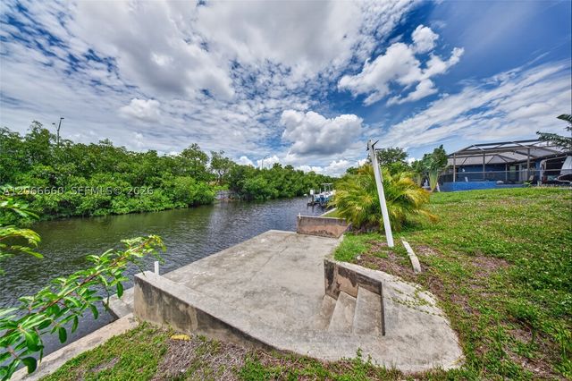 1417 Everest PKWY, Cape Coral, FL 33904