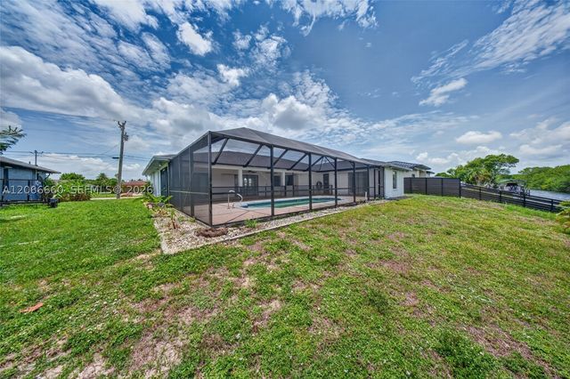 1417 Everest PKWY, Cape Coral, FL 33904