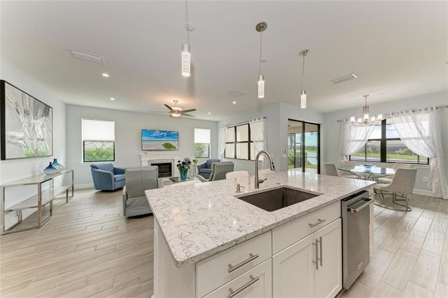7412 SUMMERLAND COVE, Lakewood Ranch, FL 34202